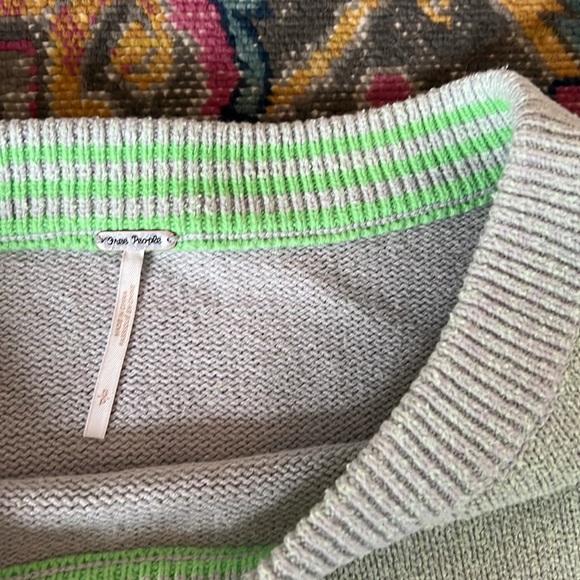 Free People Street Fair Knit Oversized Pullover Sweater Light Green & Grey sz S - Picture 5 of 12